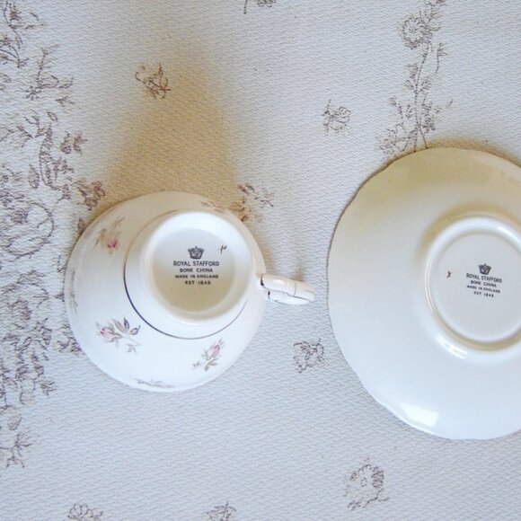 Royal Stafford pink Rosebud gold leaves cup and saucer VGU - Picture 6 of 6